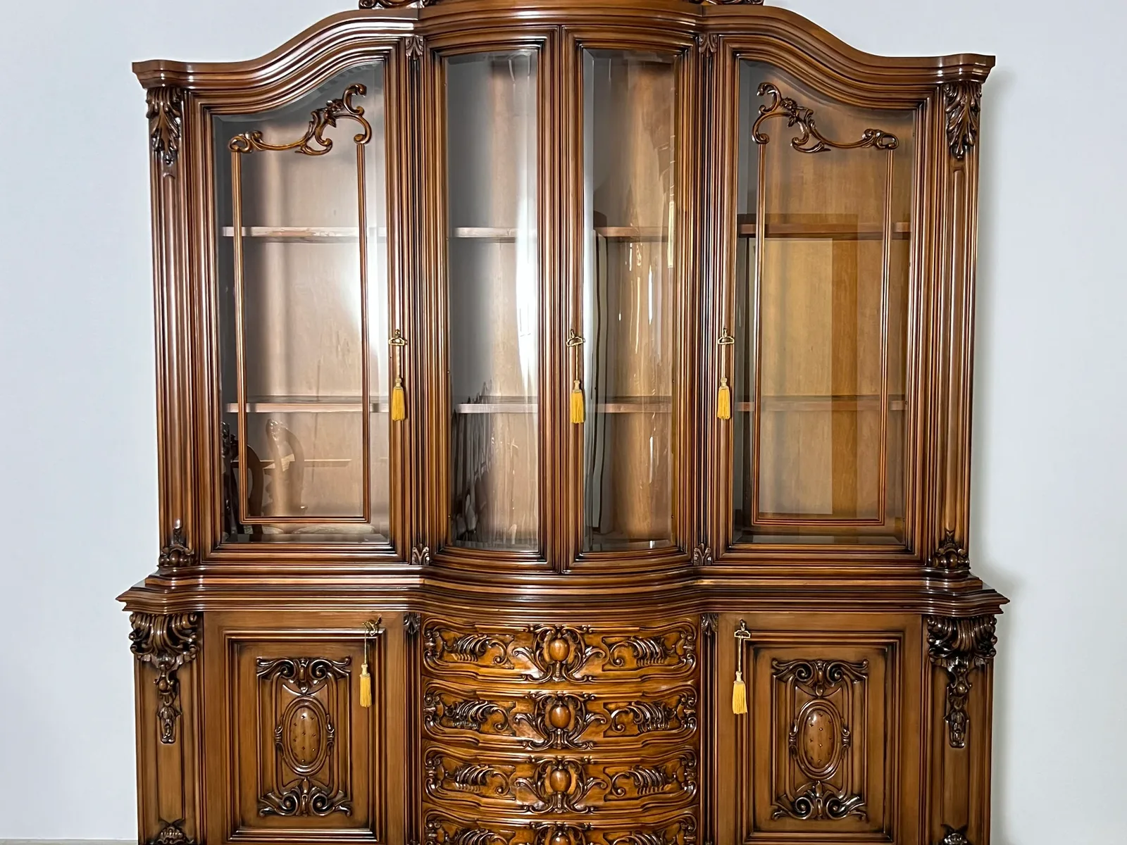 Italian-style display cabinet, glass and solid wood